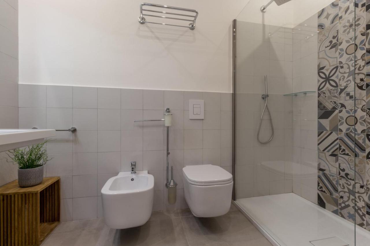 Guesthouse Libeticus Кальярі Екстер'єр фото