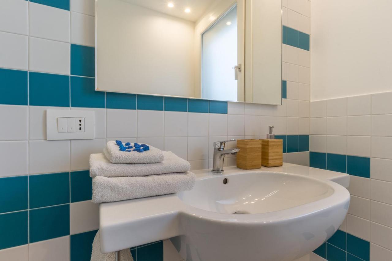 Guesthouse Libeticus Кальярі Екстер'єр фото